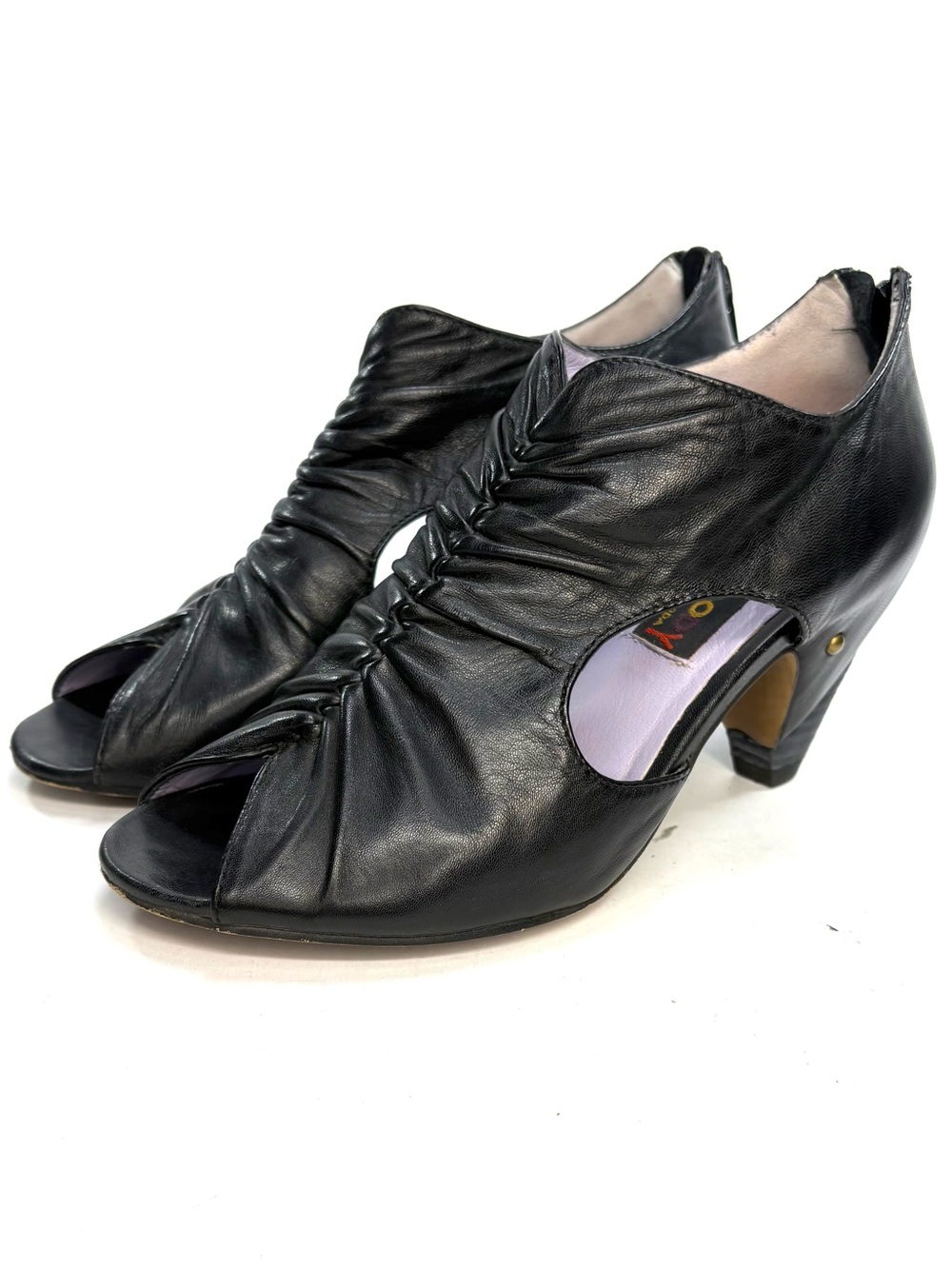Everybody by BZ Moda Black Leather Heeled Sandals | 36.5